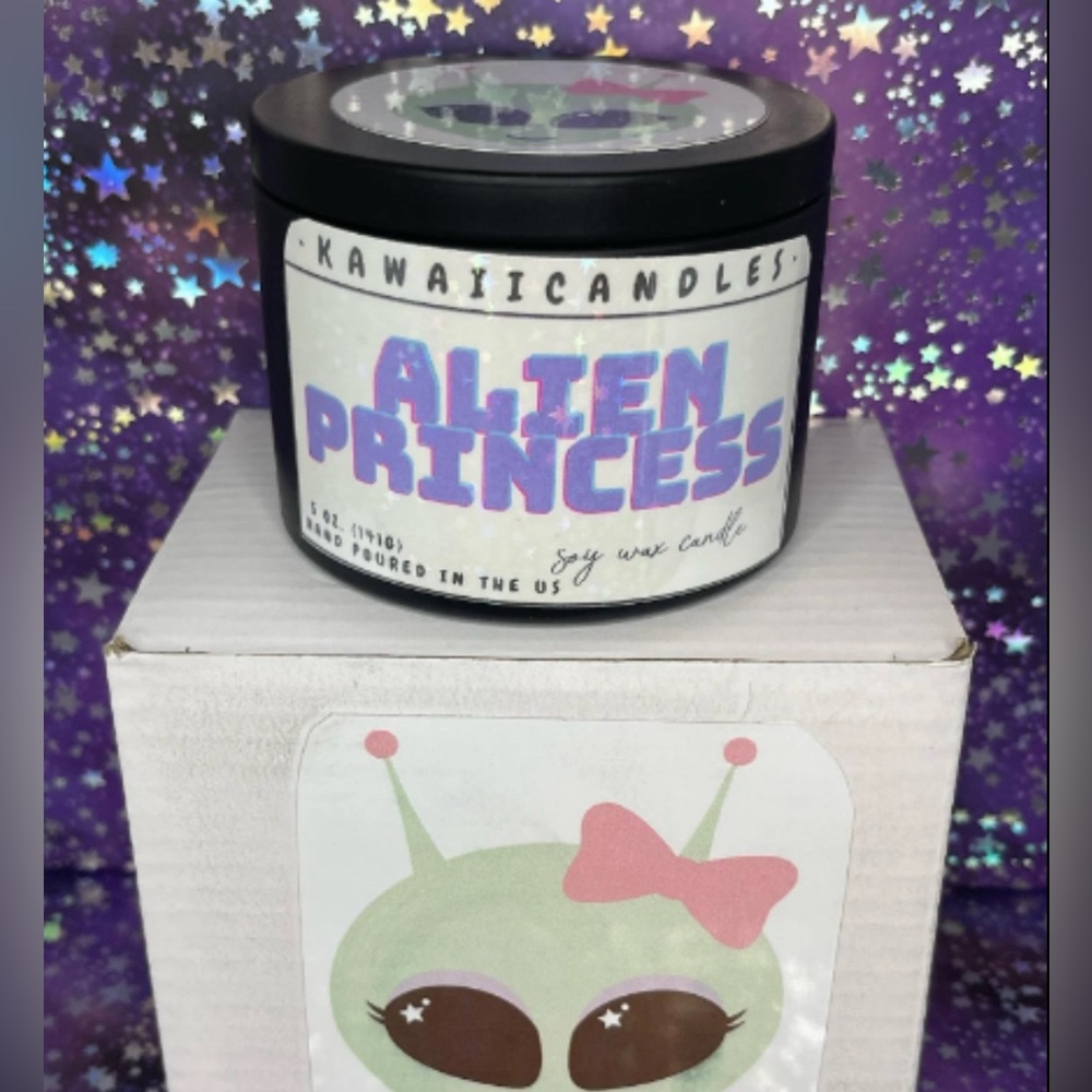 Alien soy candle